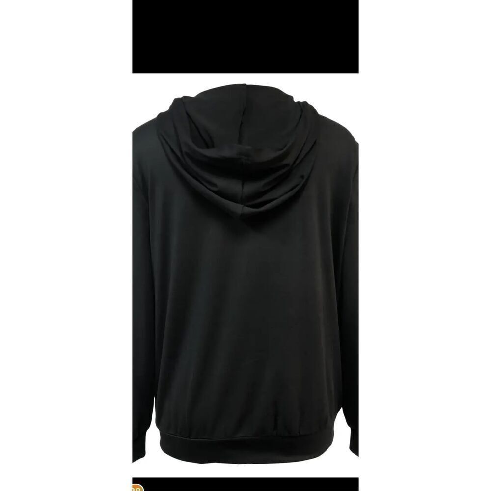 Skull lightweight sweatshirt with kissy lips, perfect for spring or fall weather - Picture 9 of 10